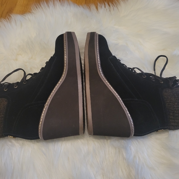 TOMMY HILFIGER SOLENNE BLACK SUEDE WEDGE BOOTIES - Picture 5 of 9
